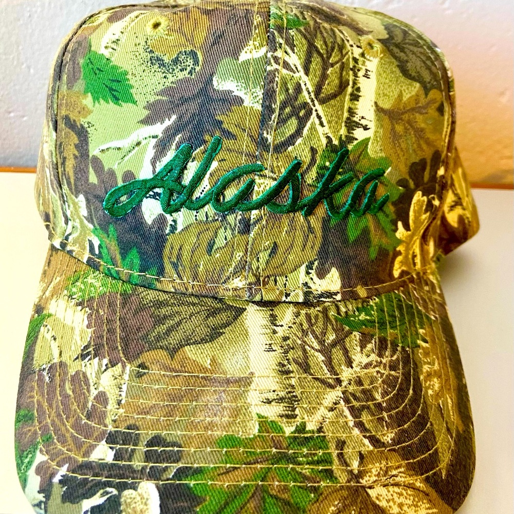 Vintage “Alaska” snapback camo hat